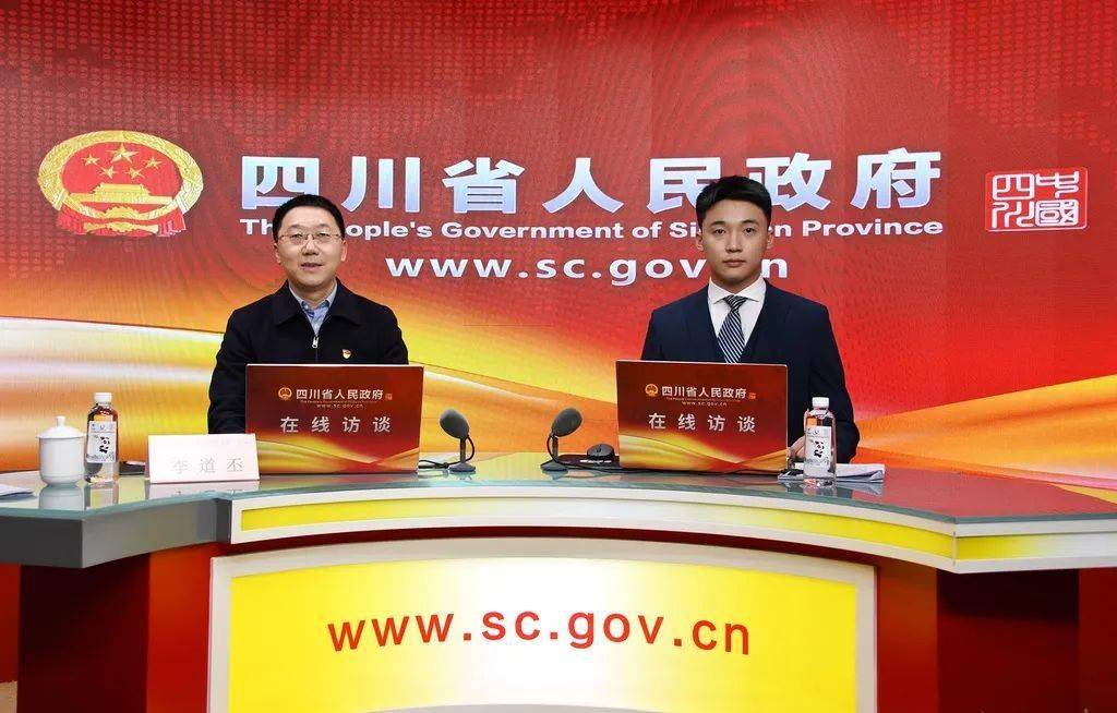2025澳门免费资料,正版资料,动态解读分析_家庭版15.755