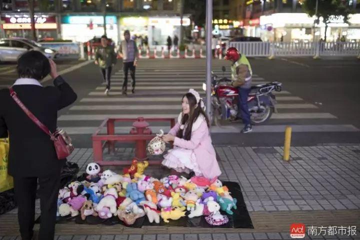 夹娃娃比赛，技巧与激情的较量对决时刻！