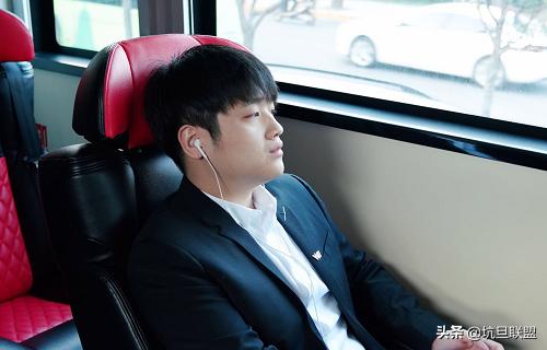 红米手机，励志旅程的伙伴，自信与成就感的源泉
