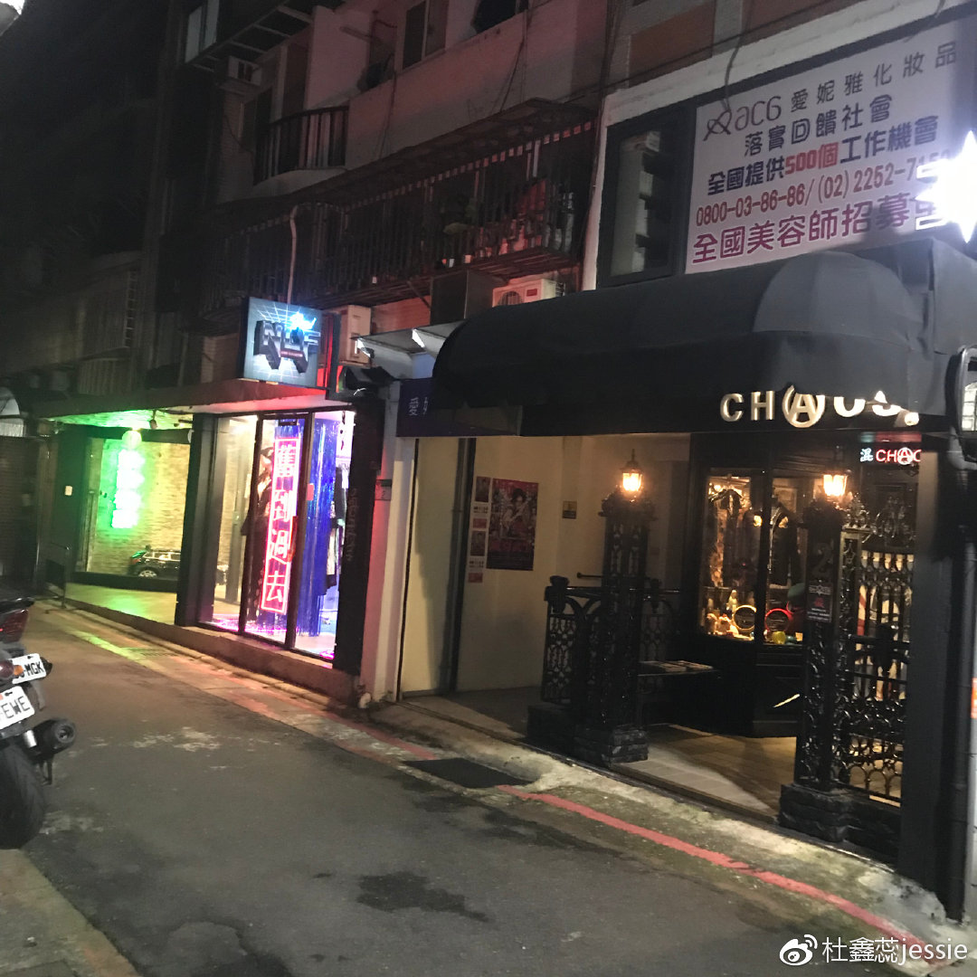 黎明最新动态揭秘，小巷深处的独特风味小店等你来探秘！