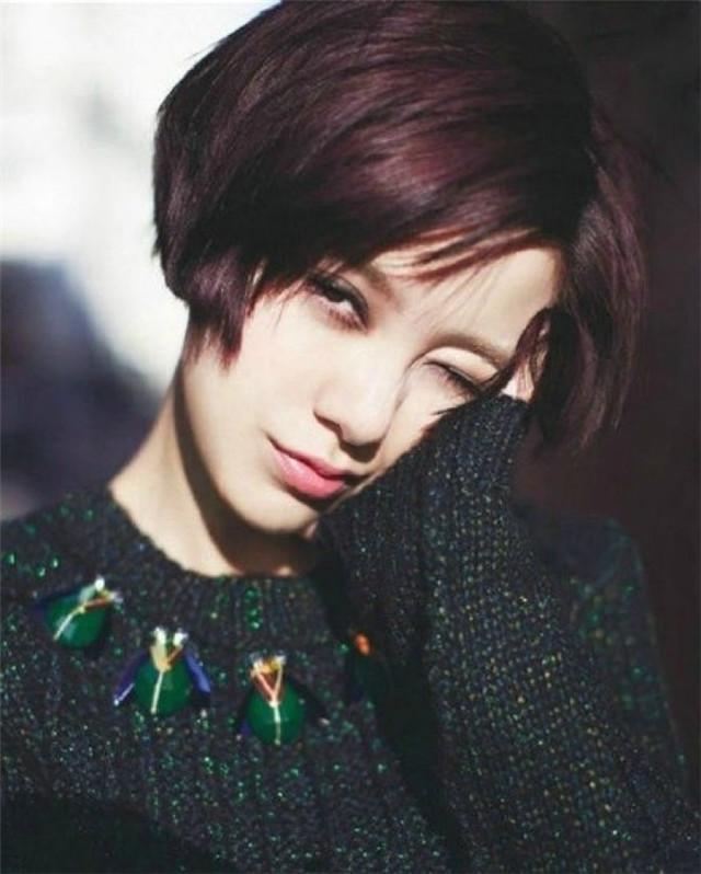 最新时尚潮流短发发型图片女，展现短发风采的魅力发型